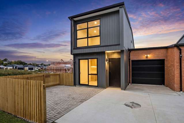 Versatile Family Living with Ground-Floor Master