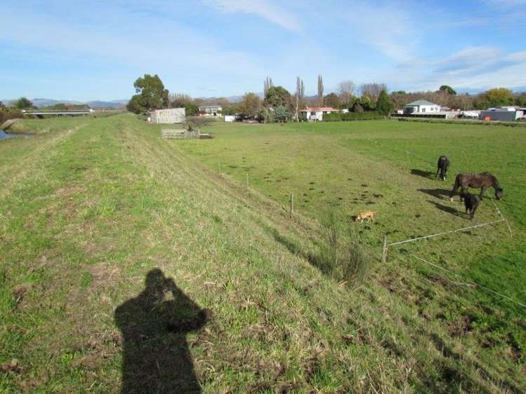 14 Wakefield Street Tuamarina_2