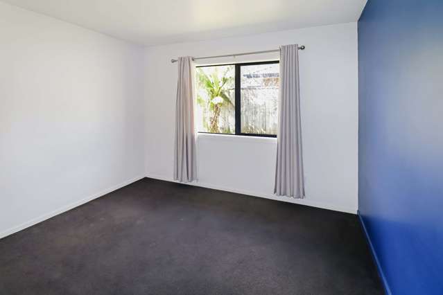 37 Fraser Colman Grove Wainuiomata_4