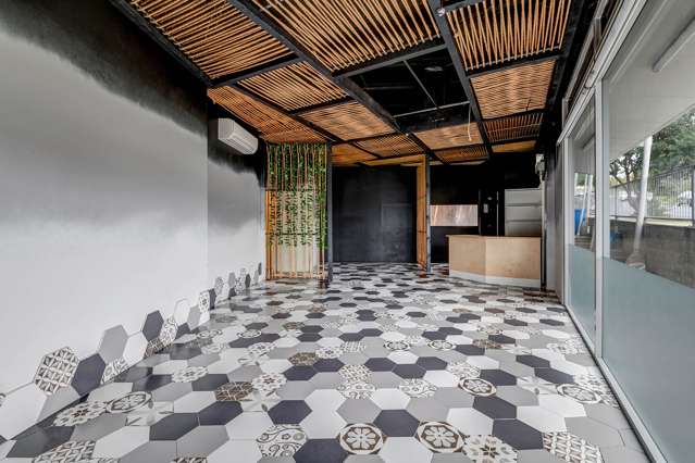 9B/15 Karepiro Drive Stanmore Bay_3