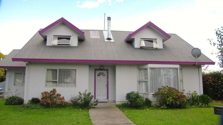 16 Atherfold Crescent Greenmeadows_9