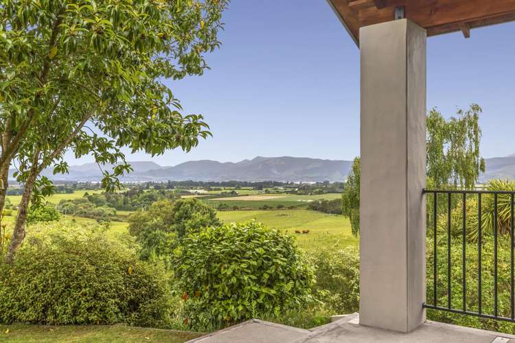 179 The Coastal Highway Redwood Valley_9