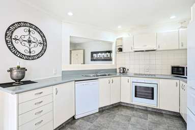 8/212 Grove Road_2
