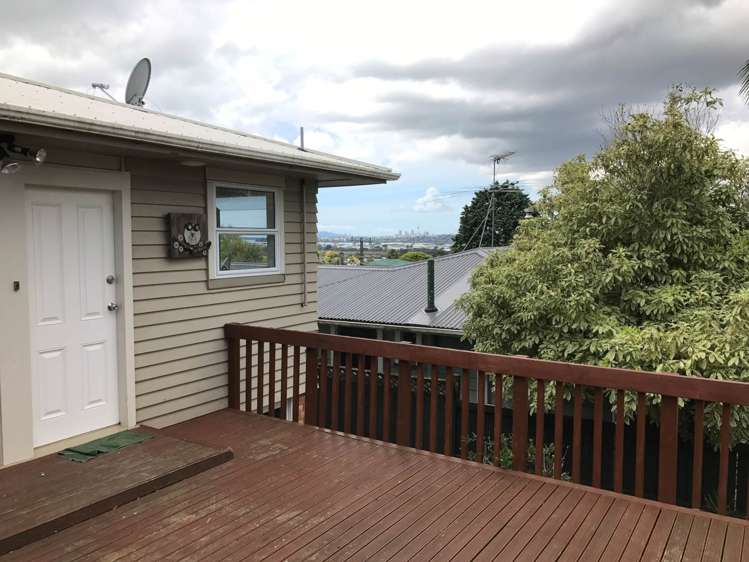 5 Cron Avenue Te Atatu South_21