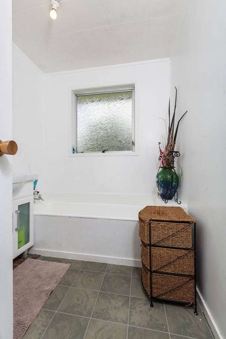 8 Burbank Avenue Manurewa_7