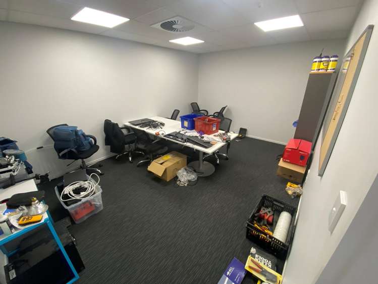 5/19 William Lewis Drive Sockburn_8