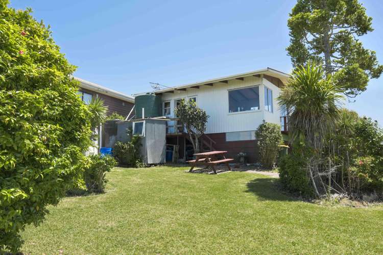 1437 Whangaparaoa Road Army Bay_9