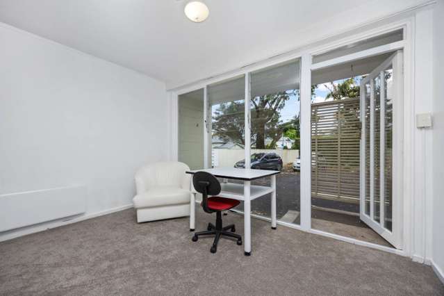 1/20a Charlton Avenue Mt Eden_4