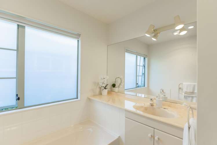 318 Manly Street Paraparaumu Beach_17