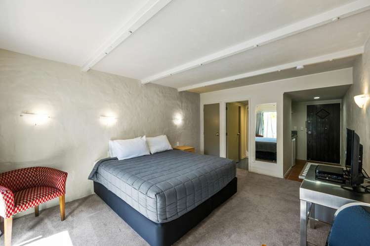 222 Green Lane West Epsom_14