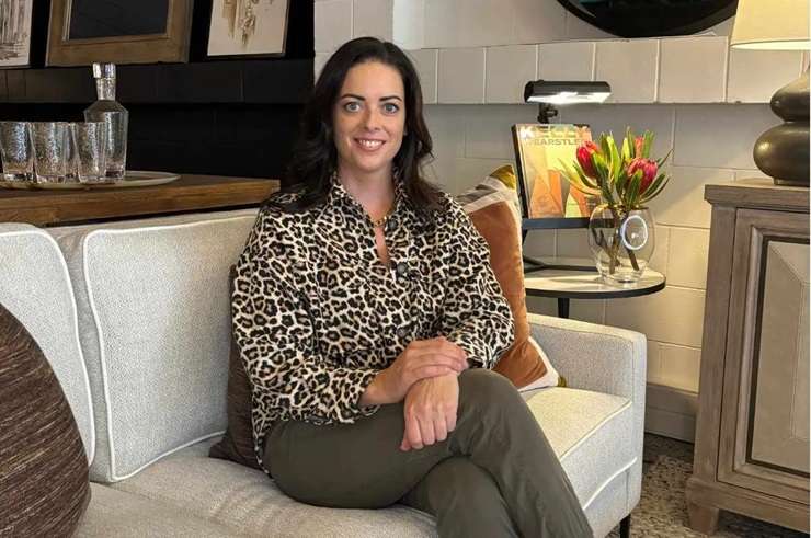 Choosing the right sofa involves focusing on structure, weight, materials, and guarantees. Artwork / Beth Walsh