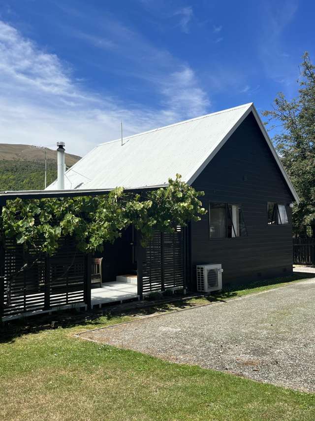 Lovely Arrowtown cottage