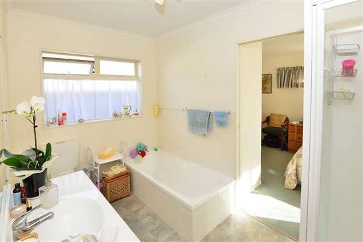 17 Francis Skinner Place Orewa_18