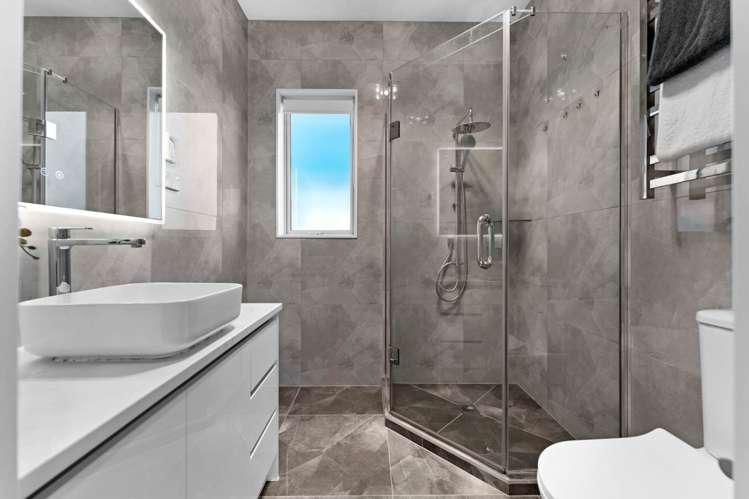 21 Horsefields Drive Flat Bush_21