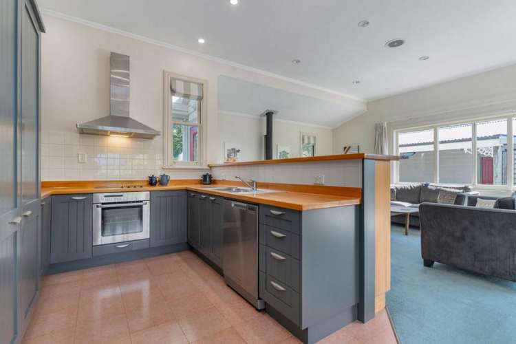 218 High Street South Carterton_6