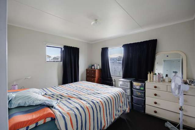 1222A Cunningham Crescent Mayfair_3
