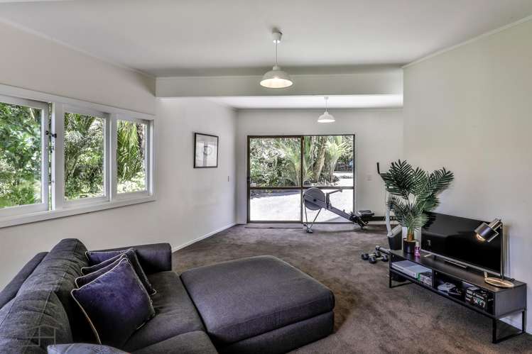 33 Kauri Loop Road Oratia_17