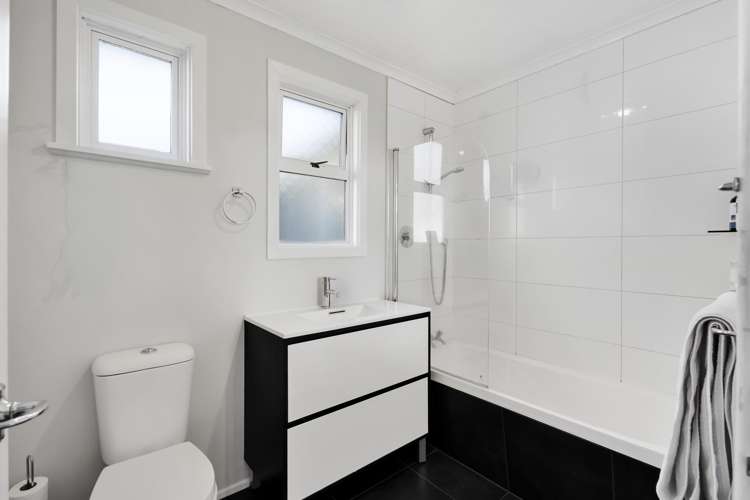 12 Karaka Street Merrilands_6