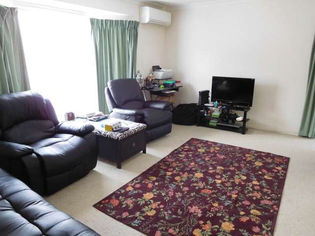 1/121 Shakespeare Road Milford_4