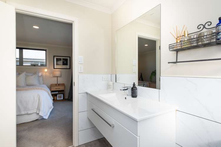 2 Birdwood Street Taradale_5