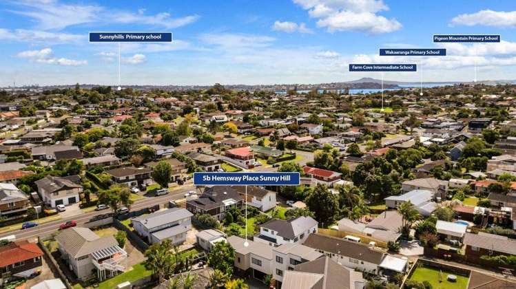 5B Hemsway Place Sunnyhills_16