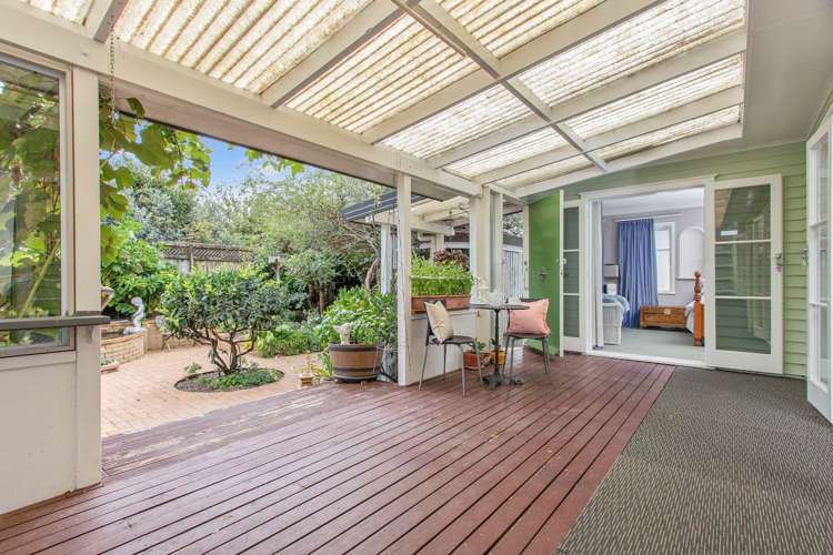 8 Stokes Avenue Te Atatu Peninsula_2