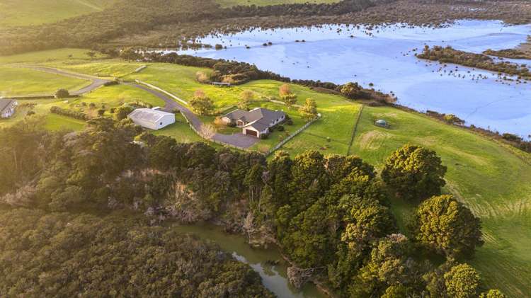 68D Tuparekura Road, South Head Helensville_34