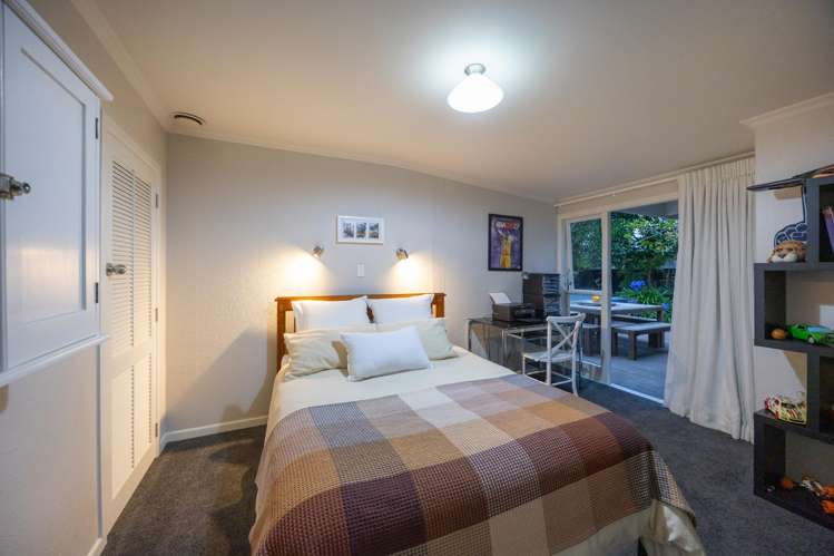 24 Moerangi Street West End_17