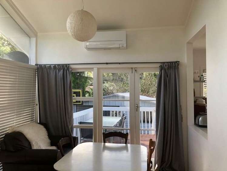 8 Vandeleur Avenue Birkdale_3