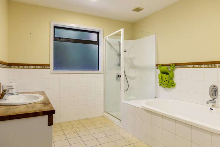 214 Mapara Road Acacia Bay_33