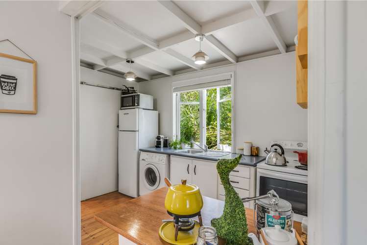 15 Beatty Parade Surfdale_13