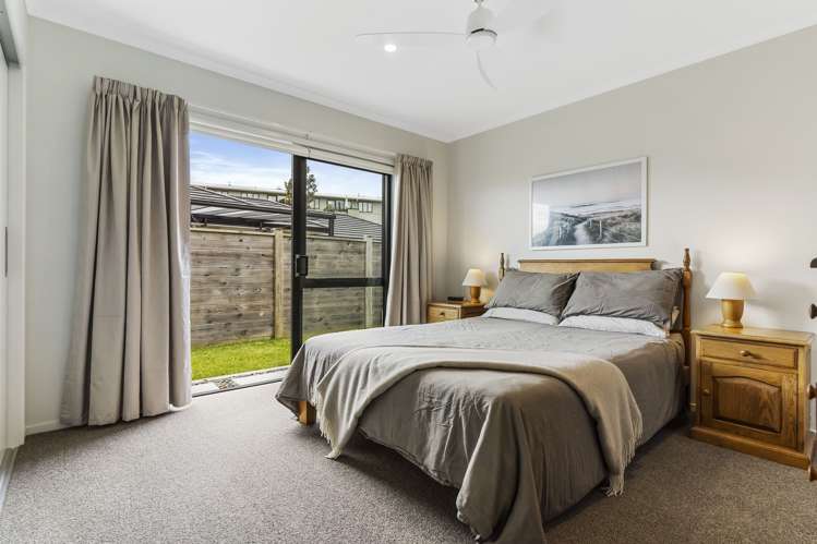 51 Couldrey Crescent Red Beach_9
