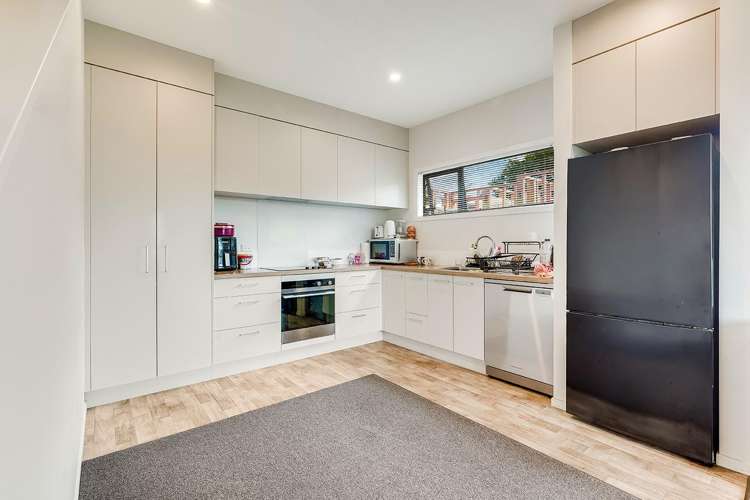 2/7 Dyer Street Whitiora_12