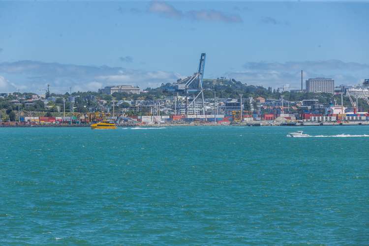 24 Queens Parade Devonport_23