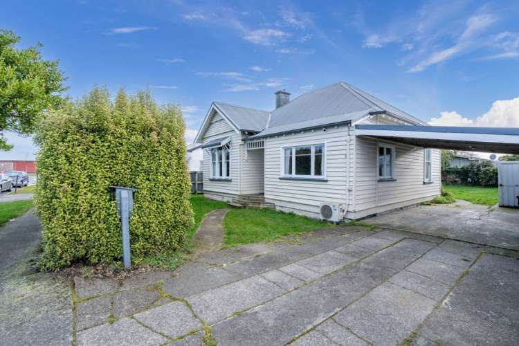 12 Avenal Street Avenal_33