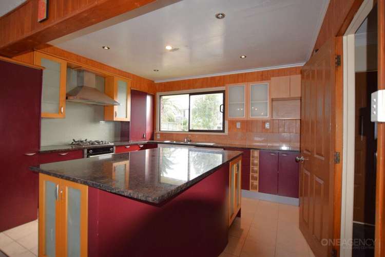 52 Tiroroa Avenue Te Atatu South_1