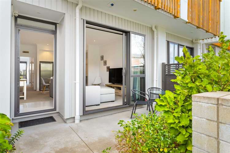 96 Squadron Drive Hobsonville_21