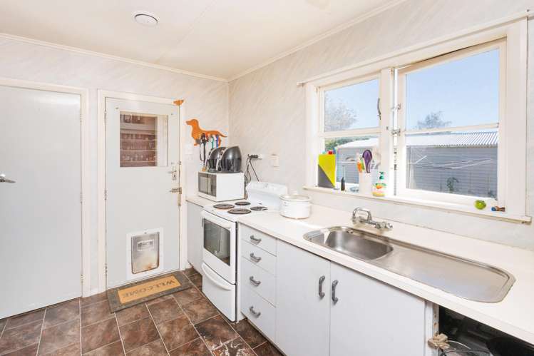 17 Sefton Avenue Highbury_7