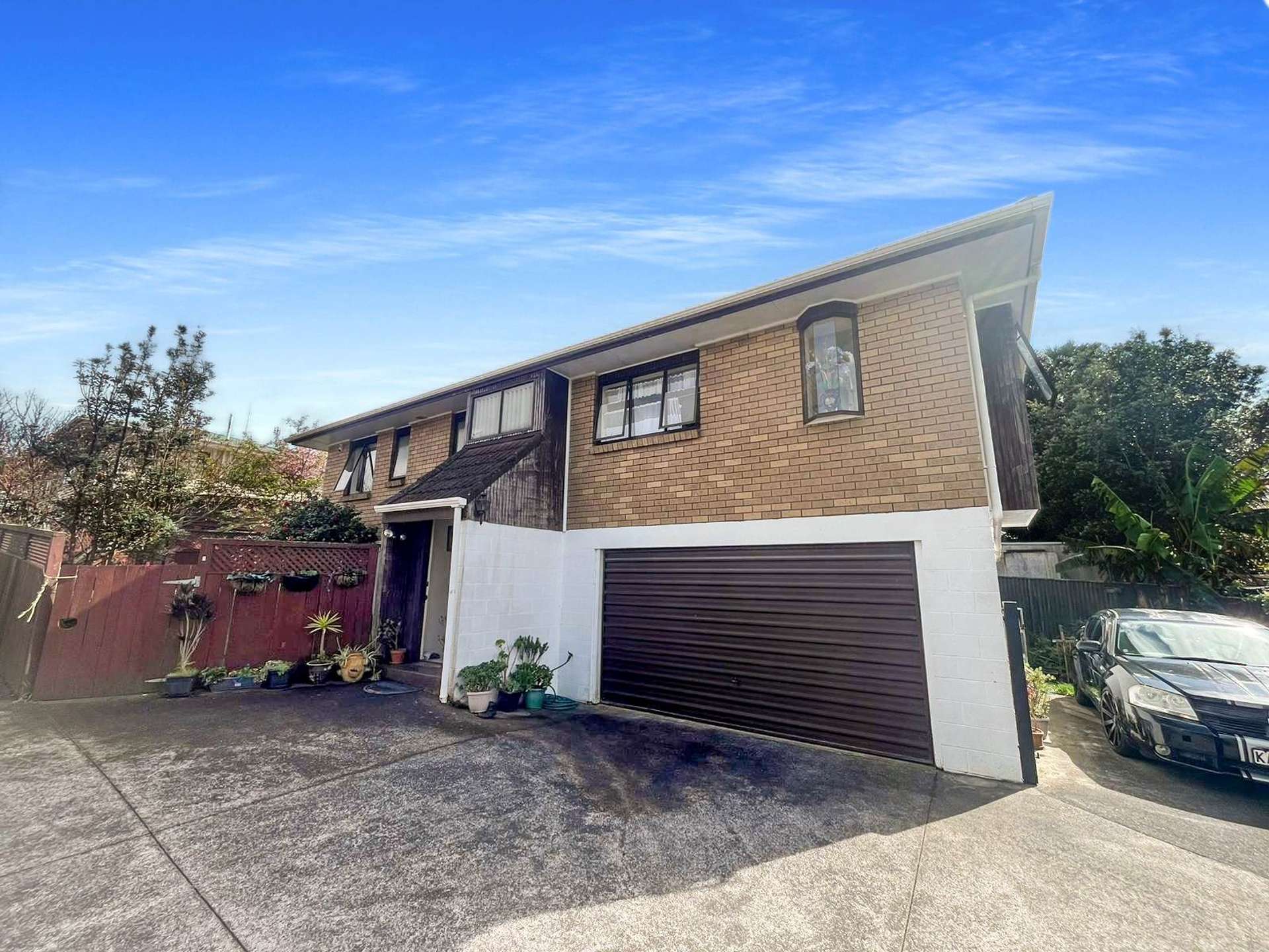 2/11 Ngatiawa Street One Tree Hill_0