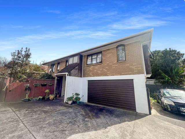 Beautiful Home close to One Tree Hill