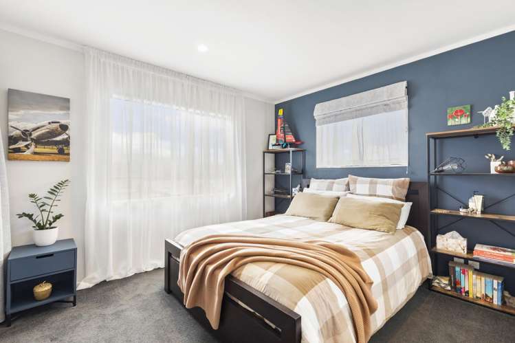 22 Bowes Crescent Strathmore Park_9