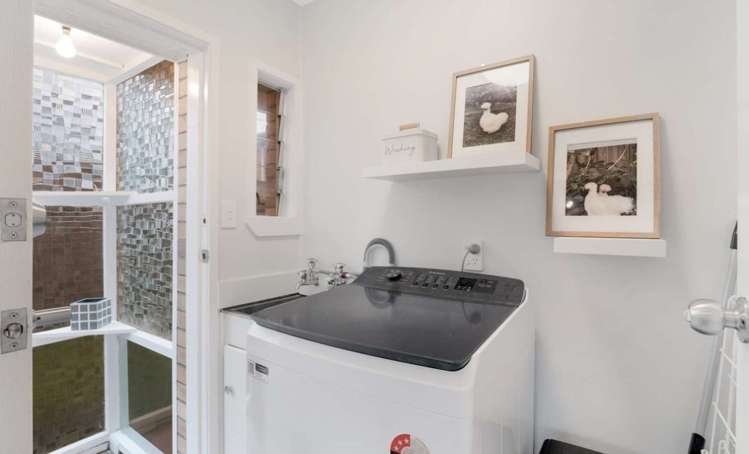 2/8 Wykeham Place 10878_10