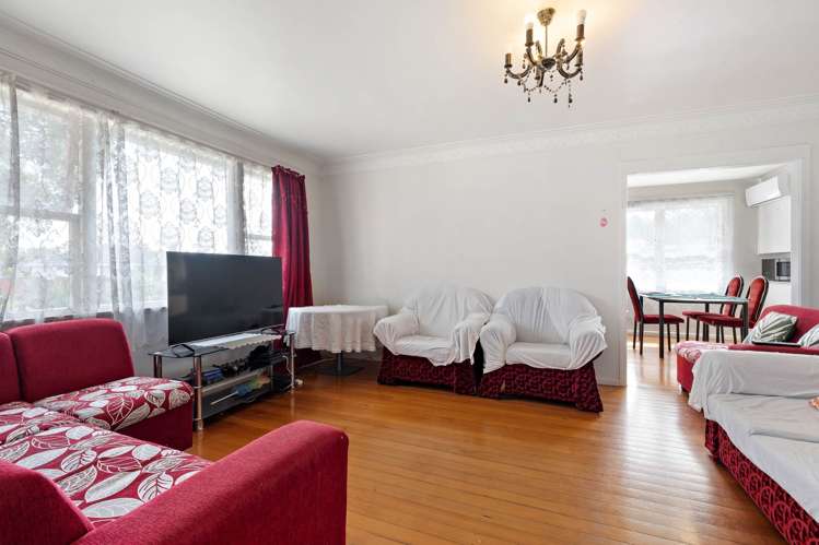 1 Tamariki Avenue Kelston_11