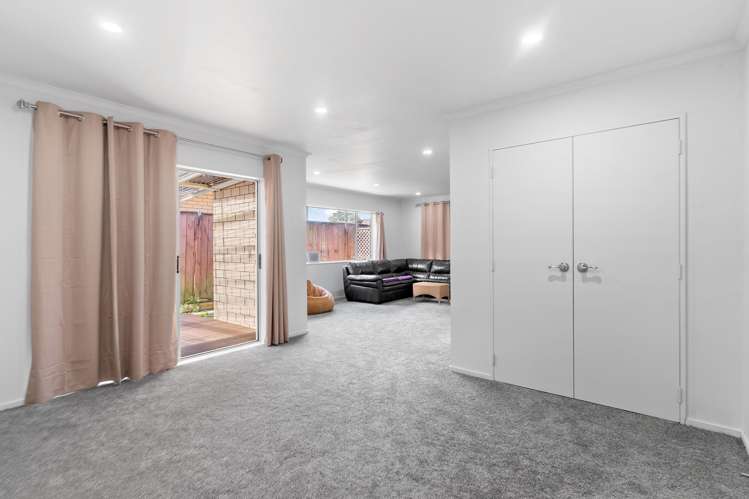 25 Speyside Crescent Flat Bush_7