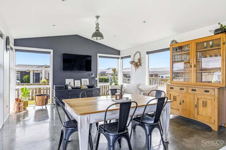 9 Simon Street Tawhero_13