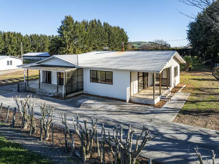 25 Stock Road Pakipaki_16