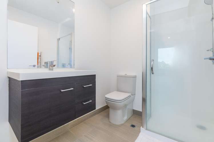 215/8 Thompson Park Road Mount Wellington_8