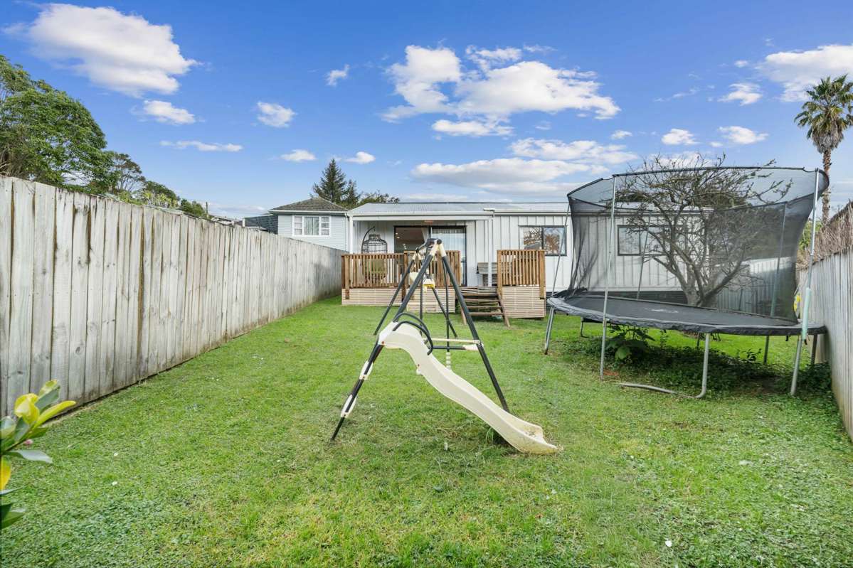 8A Parrs Cross Road_5