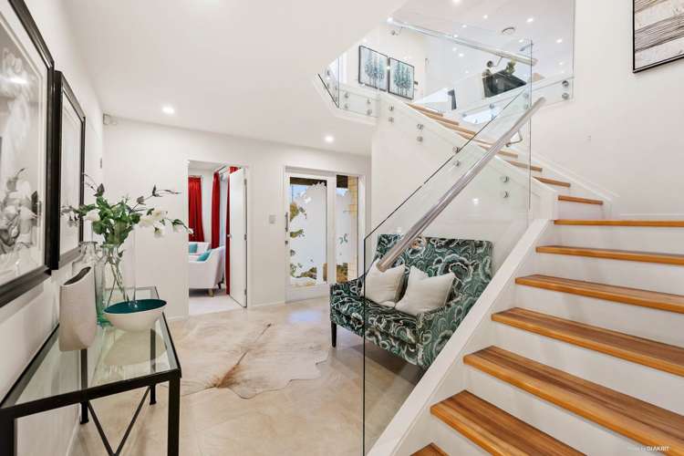 31 Castlebane Drive Flat Bush_19