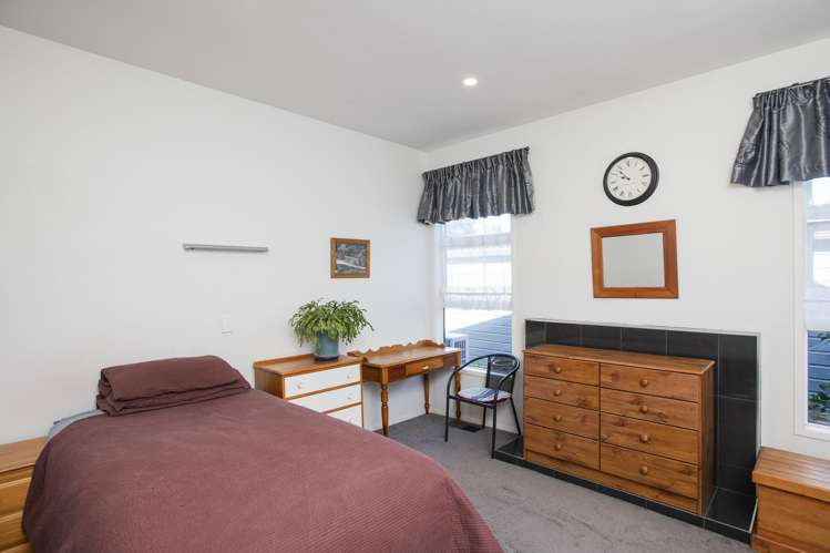 1 Forster Street Tolaga Bay_33